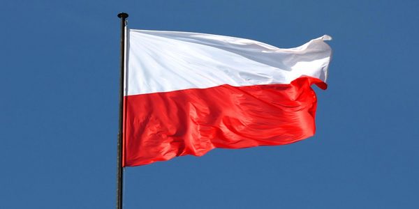 Wywieś Biało-Czerwoną. Wspólnie świętujmy Dzień Flagi