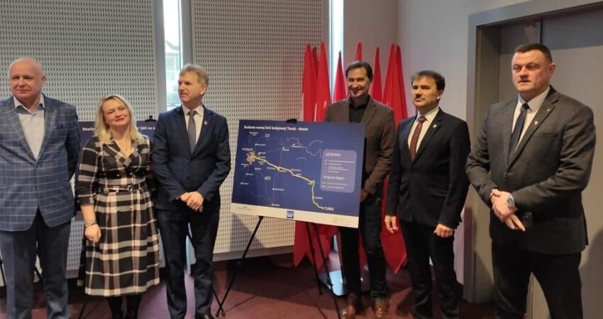 Spotkanie partnerów projektu Kolej+ z udziałem Wójt Gminy Elżbiety Klanowskiej - 1.02.2023 r.