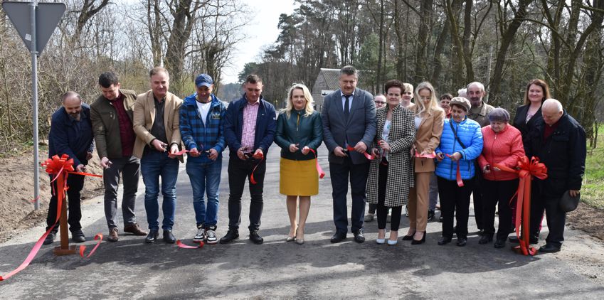 Nowa droga w Olesinie oddana do użytku