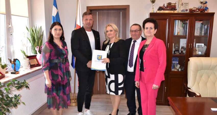 Umowa na budowę sieci kanalizacji sanitarnej podpisana