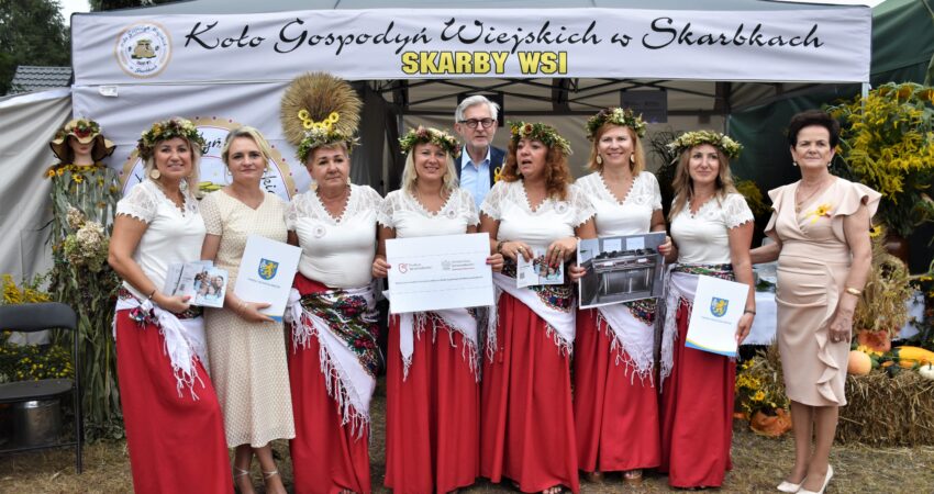 Nowoczesny sprzęt dla KGW w Skarbkach przekazany