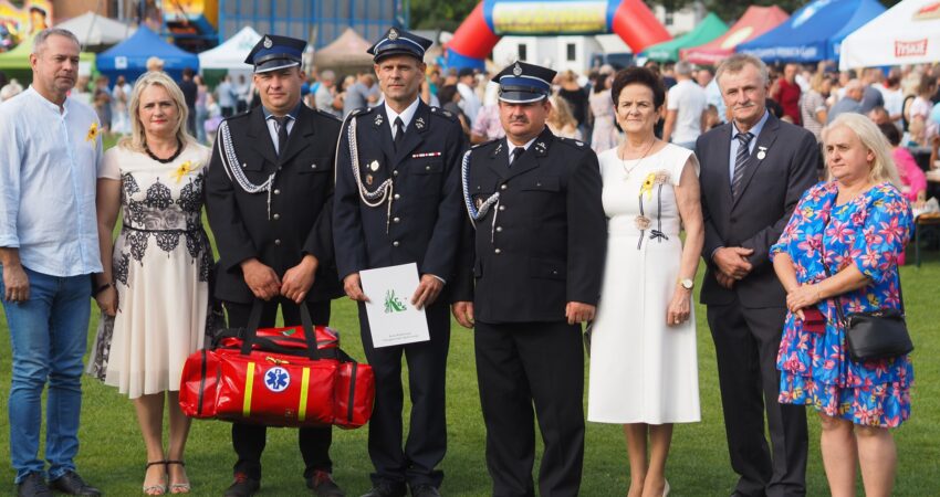 Delegacja z gminy Władysławów na Dożynkach Powiatowo-Gminno-Parafialnych w Tuliszkowie