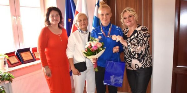 Paulina Prusinowska z Władysławowa z brązowym medalem Mistrzostw Świata. Wielkie gratulacje!