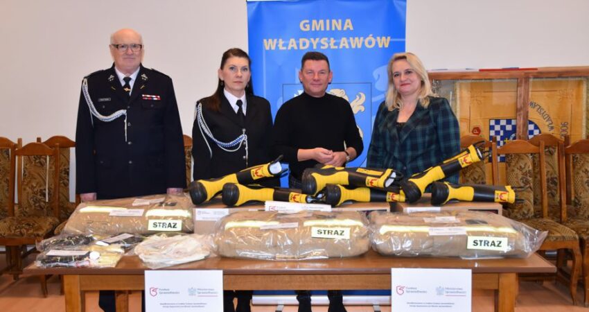Nowe wyposażenie dla strażaków z Ochotniczej Straży Pożarnej z Międzylesia